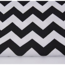 Tela “Zig Zag ” de color negro /blanco