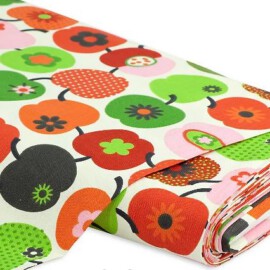 Tela blanca con dibujos de Manzanas