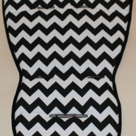 Colchoneta para "Quinny" , Zigzag de color negro /blanco