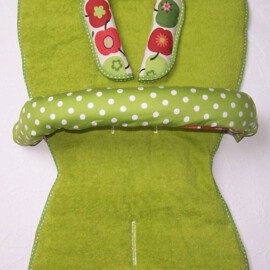 Conjunto a juego para  "Bugaboo" , manzanas de color rojo,verde /lunares verdes