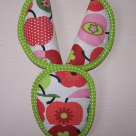 Cubre cinturones con almohadilla , beige con dibujos de Manzanas