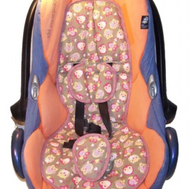 Conjunto a juego para silla de coche, marron con dibujos de búhos