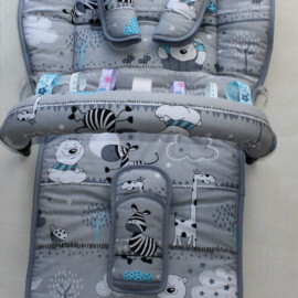 Conjunto a juego para  "Joie"  ,dibujos de animales de color gris