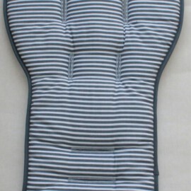 Colchoneta para "Joolz" ,estampada con dibujos de rayas de color gris