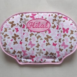 Almohada para carritos de bebe ,con nombre bordado,dibujos de mariposas