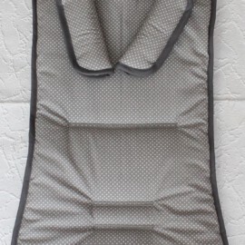 Conjunto a juego para  "Baby Jogger", Tela de color gris con topos