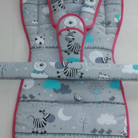 Conjunto a juego para  "Joie"  ,estampada con  dibujos de animales