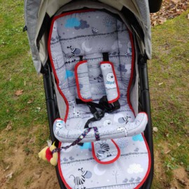 Conjunto a juego para “Joie” ,estampada con dibujos de animales gris/rojo