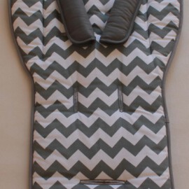 Conjunto a juego para “Resea Moon Sport Buggy”,  Tela “Zig Zag ” de color gris / blanco