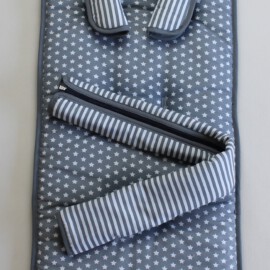 Conjunto a juego para   "Hesba Condor Coupé " ,tela de color gris con estrellas